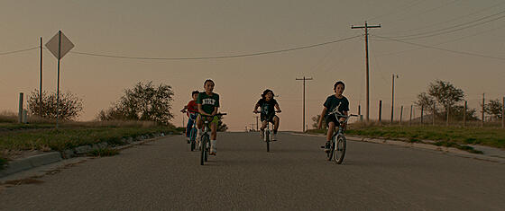 layout image (to proper size of the container)