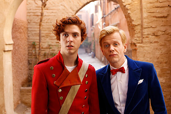 layout image (to proper size of the container)