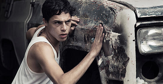 layout image (to proper size of the container)