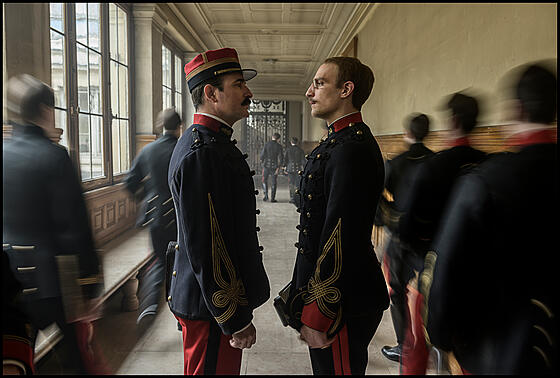 layout image (to proper size of the container)