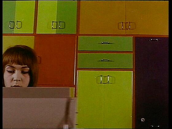 layout image (to proper size of the container)