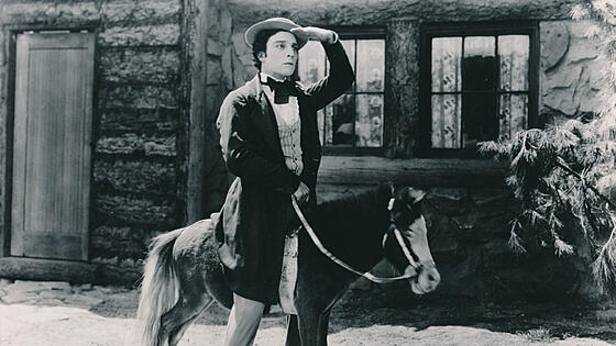 layout image (to proper size of the container)