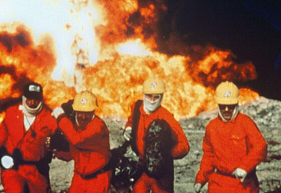 layout image (to proper size of the container)