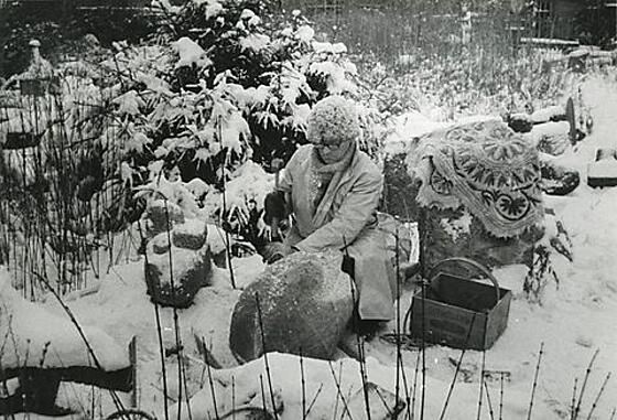 layout image (to proper size of the container)