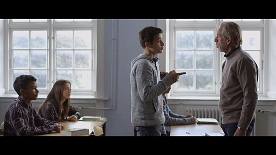 layout image (to proper size of the container)