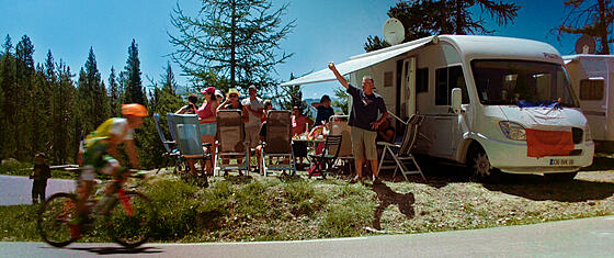 layout image (to proper size of the container)