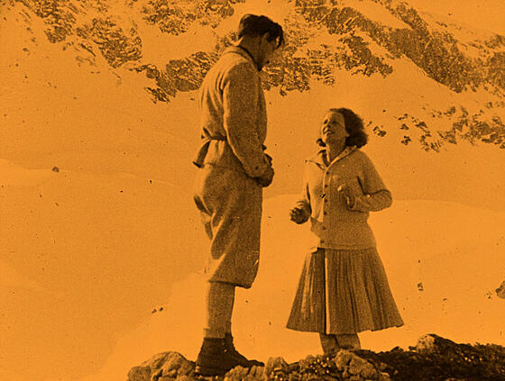 layout image (to proper size of the container)