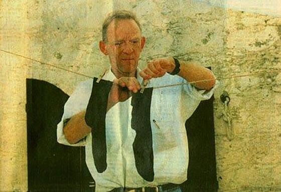 layout image (to proper size of the container)