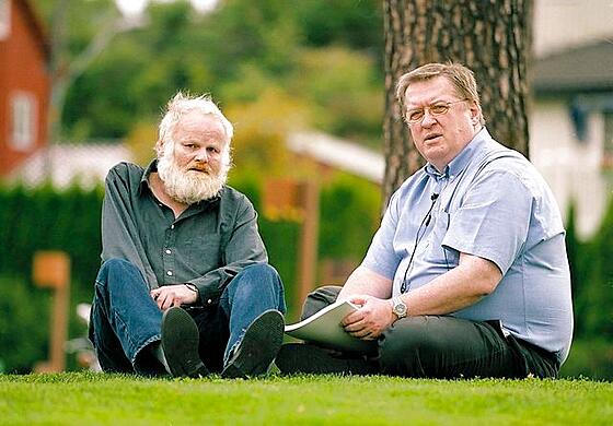 layout image (to proper size of the container)