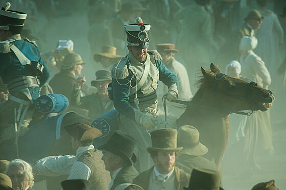 layout image (to proper size of the container)