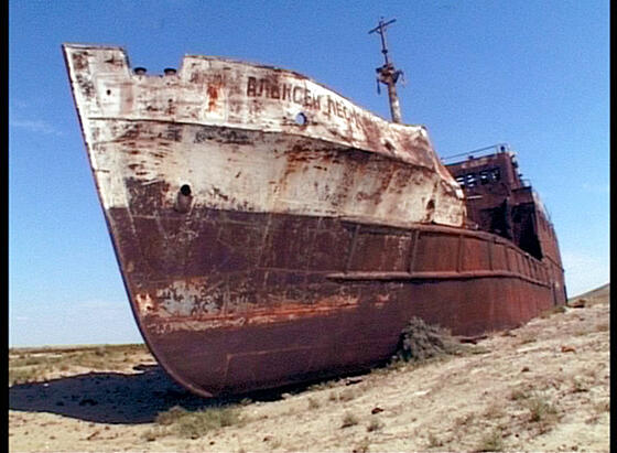 layout image (to proper size of the container)