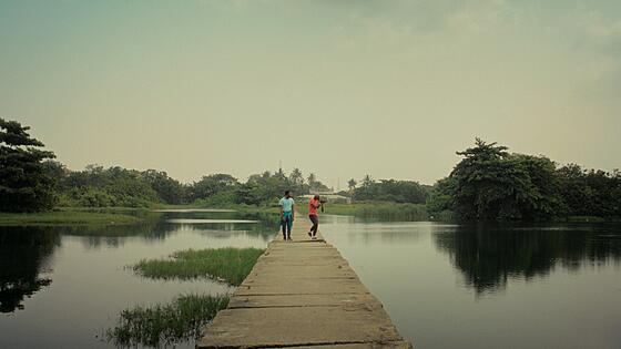 layout image (to proper size of the container)