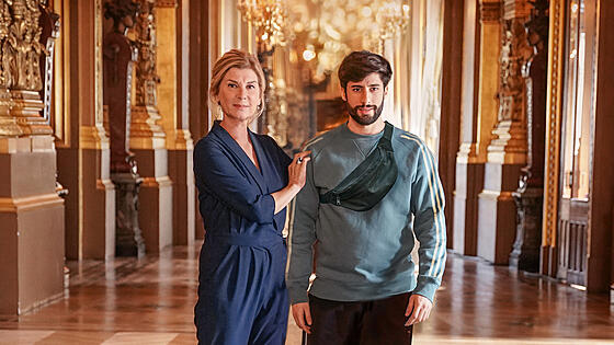 layout image (to proper size of the container)