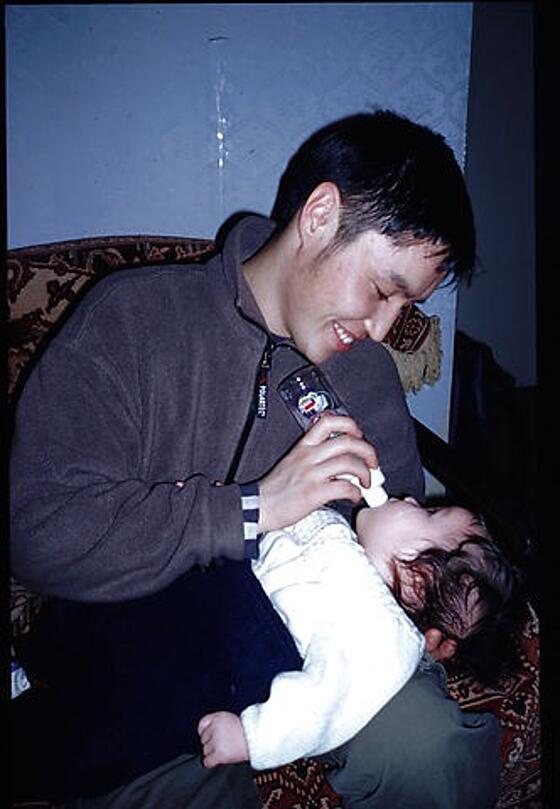 layout image (to proper size of the container)