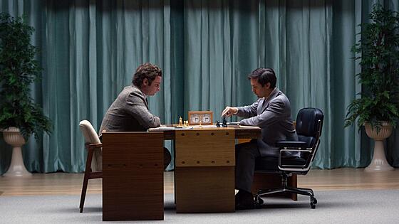 layout image (to proper size of the container)