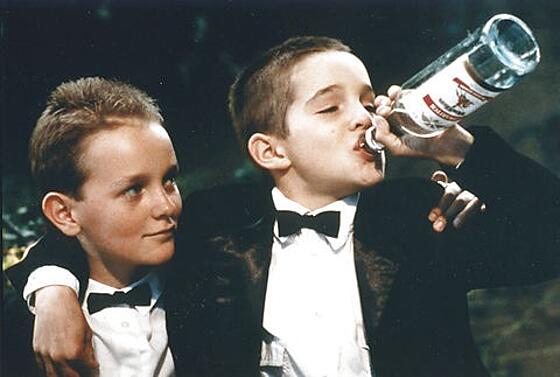 layout image (to proper size of the container)