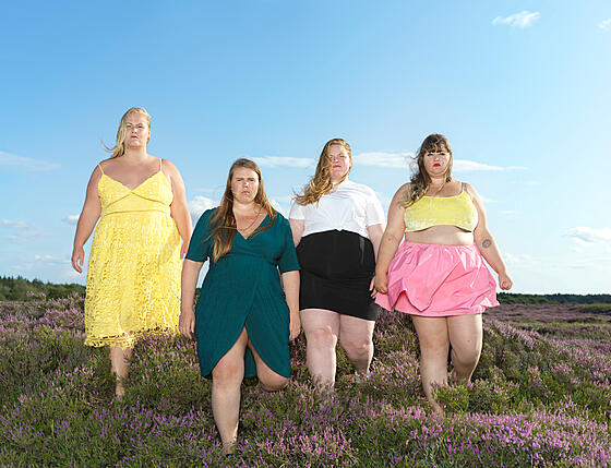 layout image (to proper size of the container)