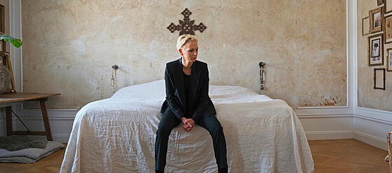 layout image (to proper size of the container)