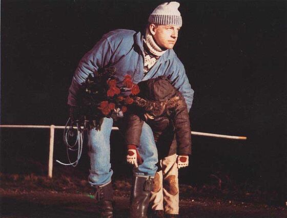 layout image (to proper size of the container)