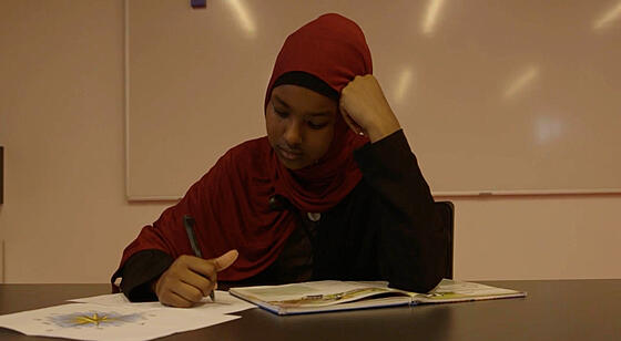 layout image (to proper size of the container)