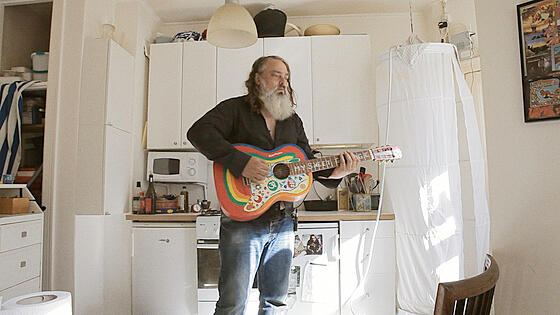 layout image (to proper size of the container)