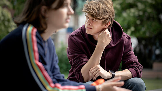 layout image (to proper size of the container)