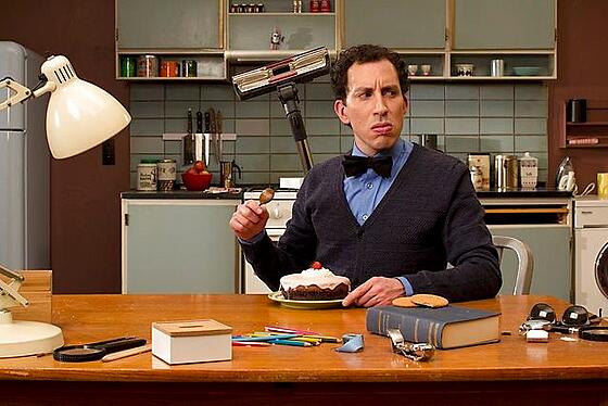 layout image (to proper size of the container)