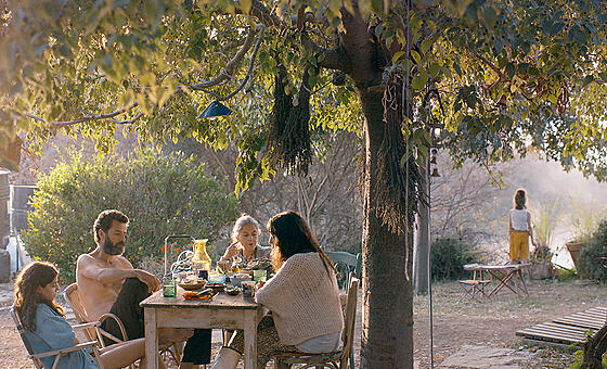 layout image (to proper size of the container)