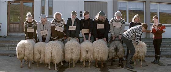 layout image (to proper size of the container)