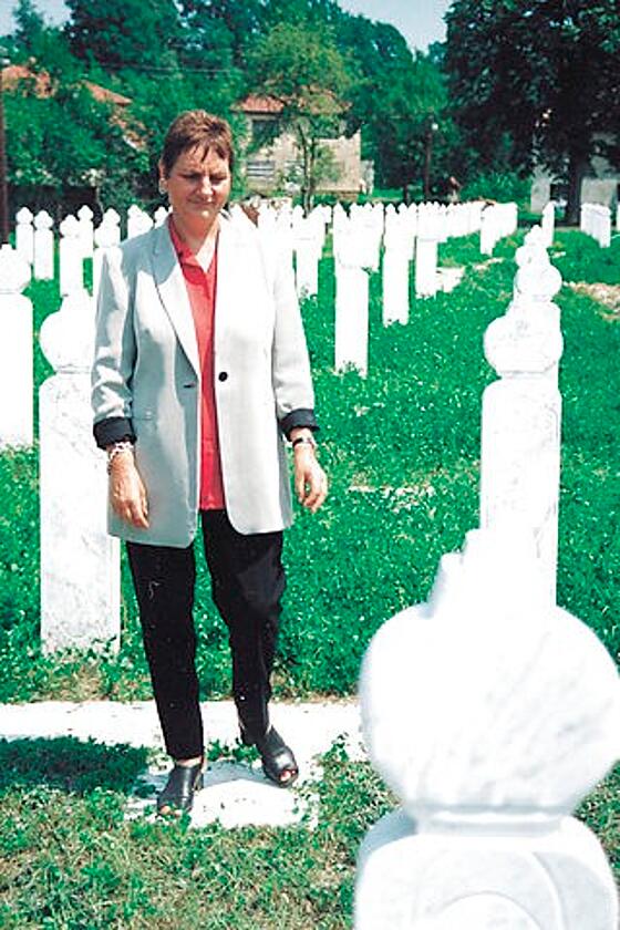 layout image (to proper size of the container)