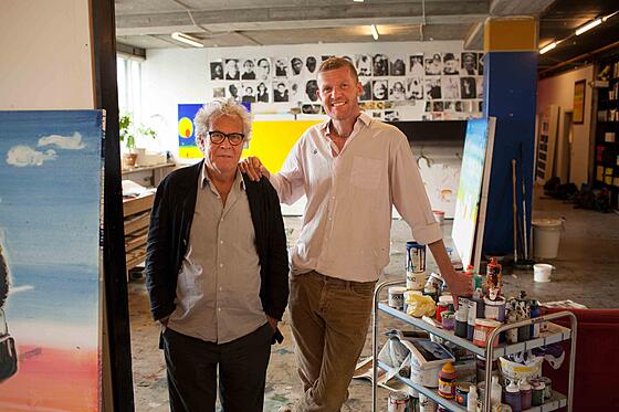 layout image (to proper size of the container)