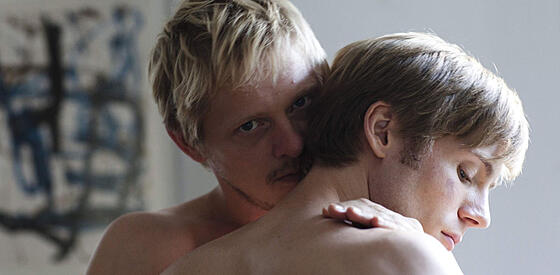 layout image (to proper size of the container)