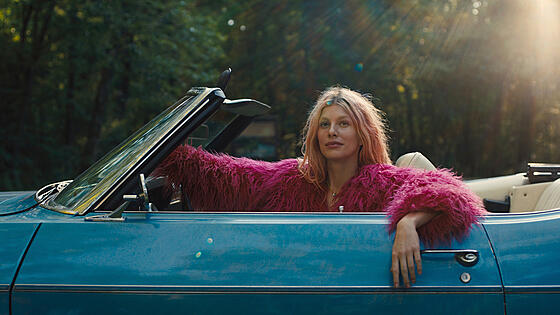 layout image (to proper size of the container)