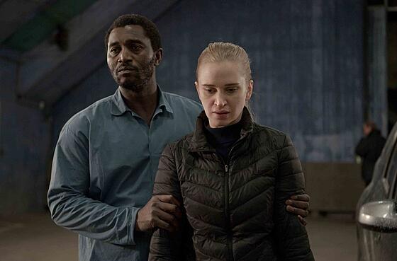 layout image (to proper size of the container)