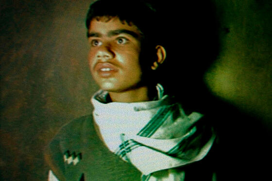 layout image (to proper size of the container)