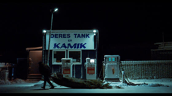 layout image (to proper size of the container)