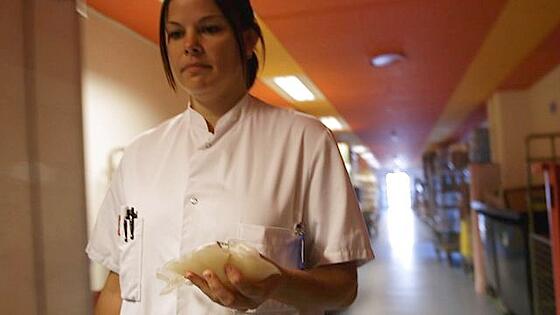 layout image (to proper size of the container)