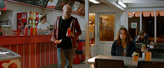 layout image (to proper size of the container)