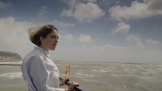 layout image (to proper size of the container)