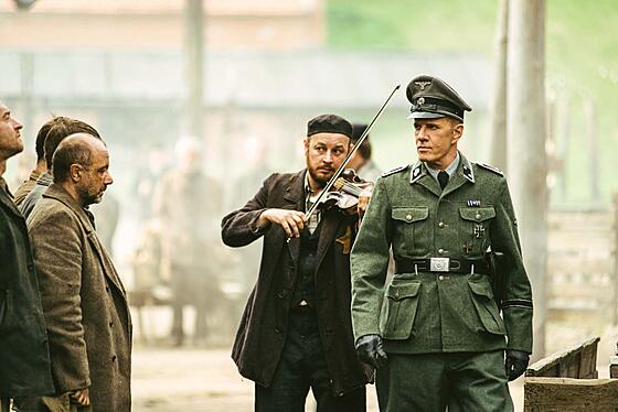 layout image (to proper size of the container)