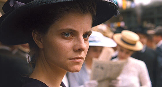 layout image (to proper size of the container)