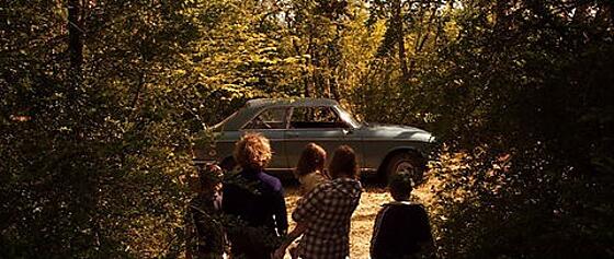 layout image (to proper size of the container)