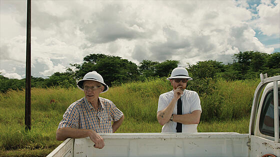 layout image (to proper size of the container)