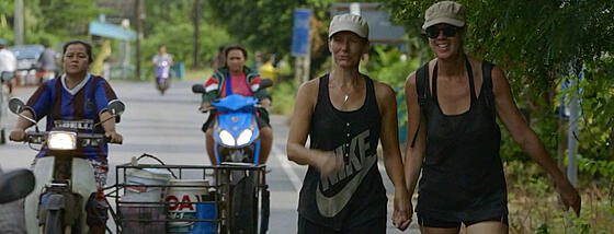 layout image (to proper size of the container)