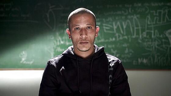 layout image (to proper size of the container)