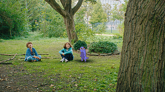 layout image (to proper size of the container)