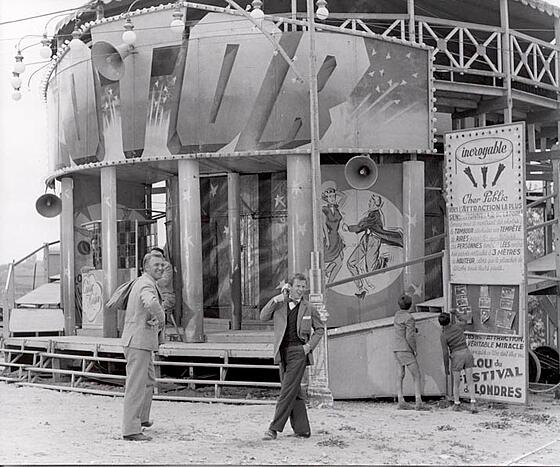 layout image (to proper size of the container)