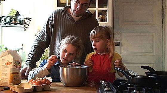 layout image (to proper size of the container)