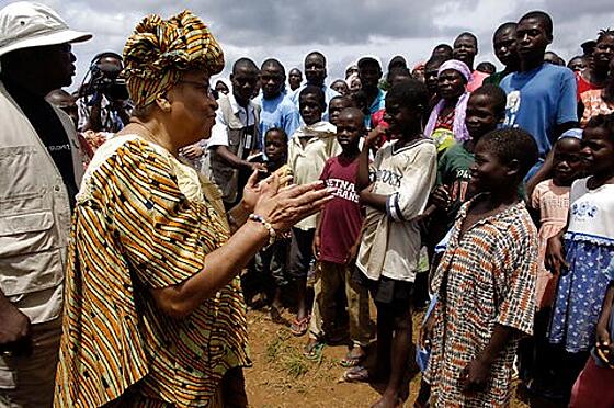 layout image (to proper size of the container)