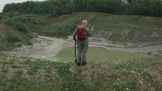 layout image (to proper size of the container)